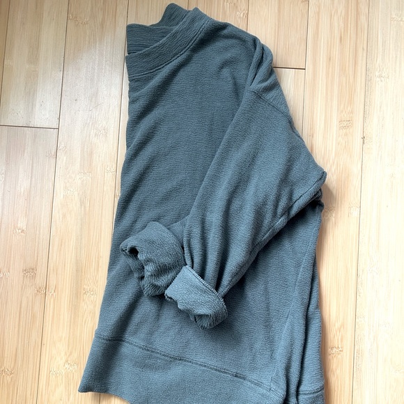 aerie Tops - Aerie Crewneck Sweatshirt